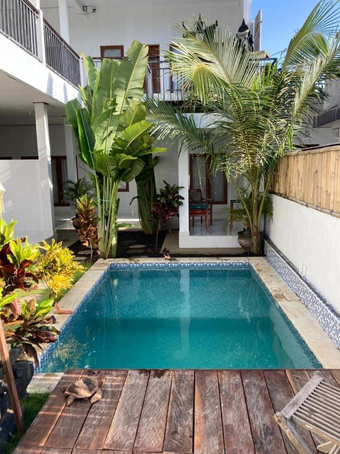 Villa Iris Homestay 울루와뚜 외부 사진