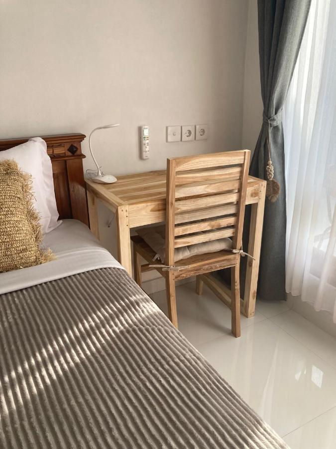Villa Iris Homestay 울루와뚜 외부 사진